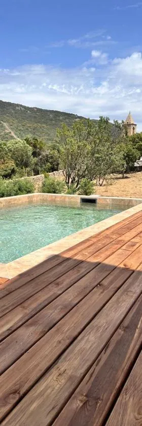 Sposata - maison avec piscine privée - Figari，位于菲加里的酒店
