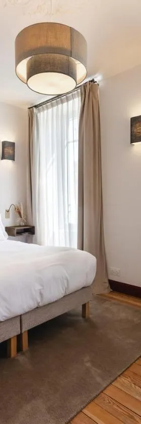 Villa Lorenzo Chambres & Restaurant Barcelonnette Hotel，位于巴斯洛内特的酒店