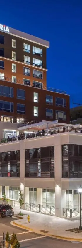 Cambria Hotel Downtown Asheville，位于阿什维尔的酒店