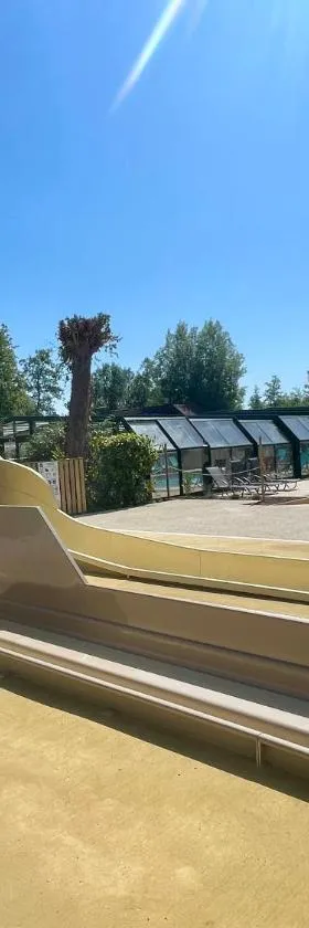 Camping Les Tourterelles，位于朗迪夫利耶的酒店