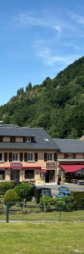 Hotel le Taillon，位于加瓦尔尼的酒店