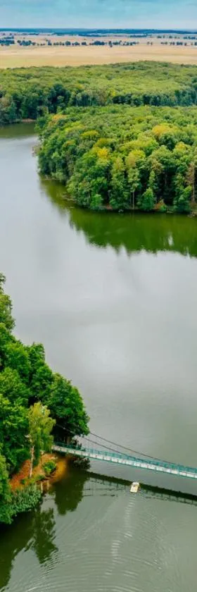 Przystań nad jeziorem Raduń，位于瓦乌奇的酒店