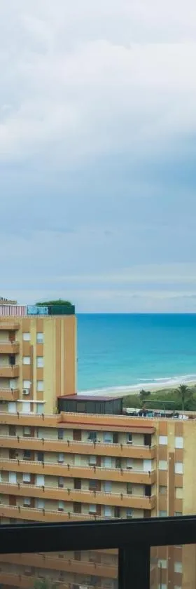 Apartamento Bellavista，位于阿勒纳勒斯德尔索尔的酒店