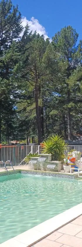 Camping la Source，位于Sournia的酒店
