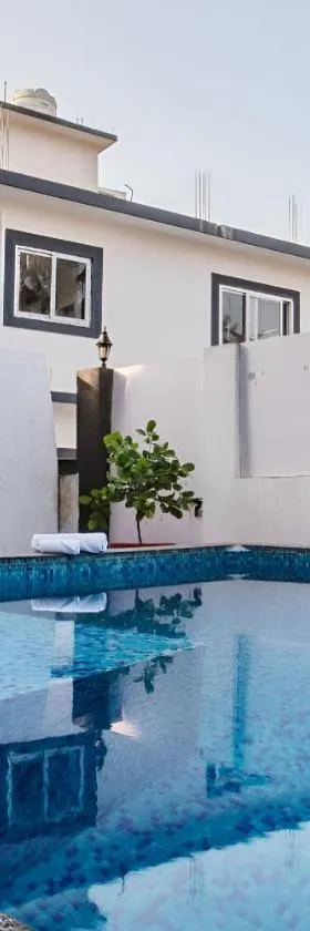 Thor Villa, 5BHK-Private Pool-Cook-Caretaker，位于阿斯高的酒店