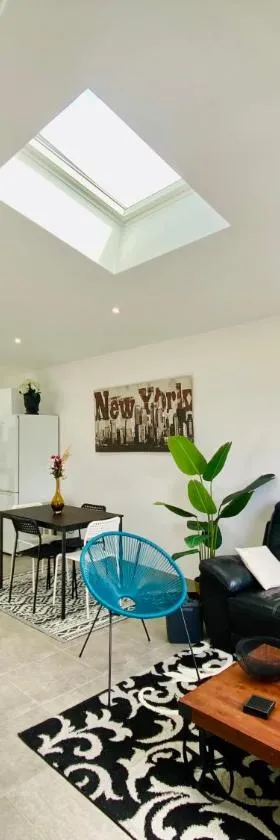 Maison Arkéa Aréna avec ménage, draps et serviettes inclus，位于弗卢瓦拉克的酒店