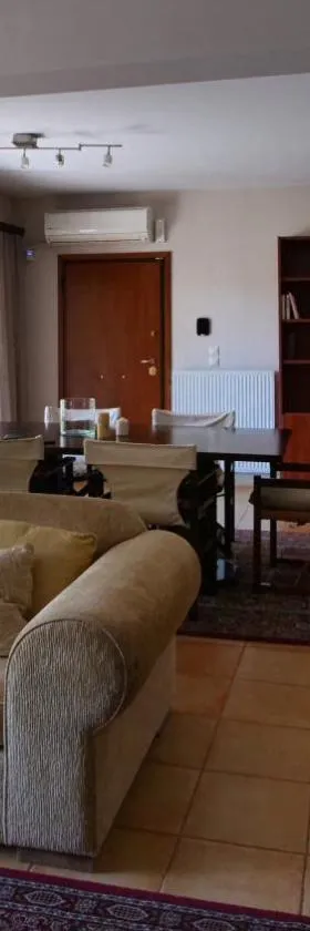 Michael Apartment, near the Airport，位于科洛皮奥的酒店