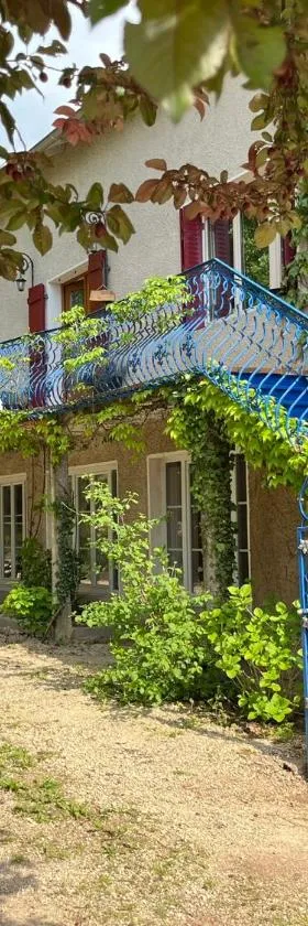 Couleurs de la vie - Chambres d'Hôtes et Gîte，位于科马丹的酒店