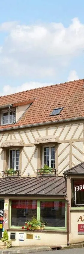 Logis Hotel Spa Restaurant Au Site Normand，位于克莱西的酒店