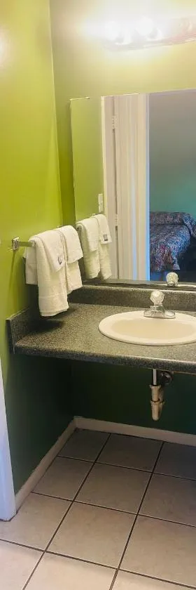 Riverside inn motel，位于Plymouth的酒店