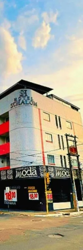 Schalom Hotel，位于因佩拉特里斯的酒店