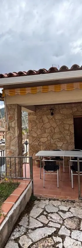 Casa Ángeles，位于贝塞特的酒店