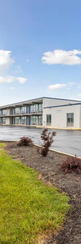 Relax inn by OYO Greeneville Near Hwy US-321，位于格林维尔的酒店