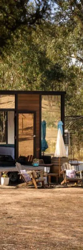 Womburra Vineyard Tiny Stay by Tiny Away，位于Redbank的酒店