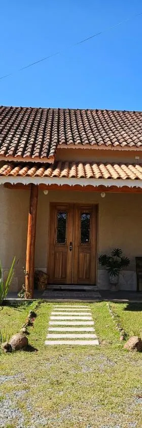 Casa de campo Bela Vista com Piscina na montanha，位于皮拉卡亚的酒店