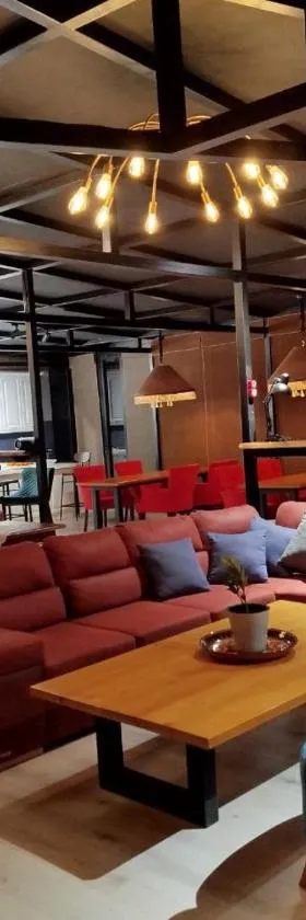 Comfortable Home Stay，位于泰尔梅兹的酒店