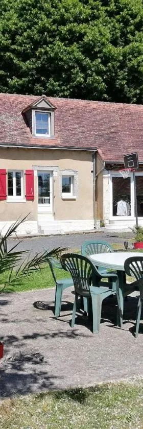 Maison de charme près de Beauval，位于Saint-Cyran-du-Jambot的酒店