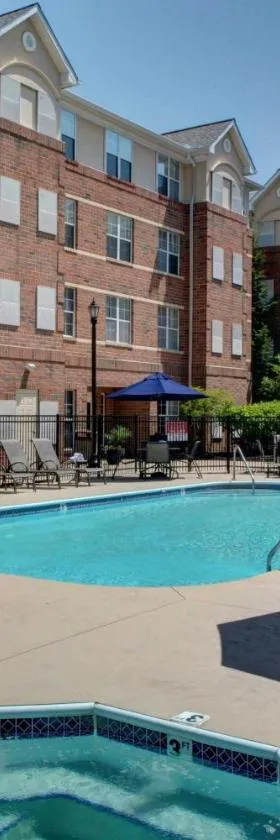 Residence Inn by Marriott Cleveland Beachwood，位于比奇伍德的酒店