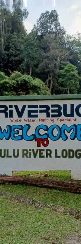 Ulu River Lodge, Riverbug Perak，位于务边的酒店
