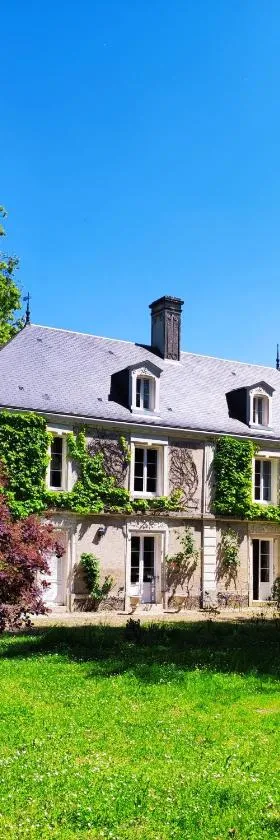 Chambres d'hôtes du domaine de l'Isle，位于Civray-de-Touraine的酒店