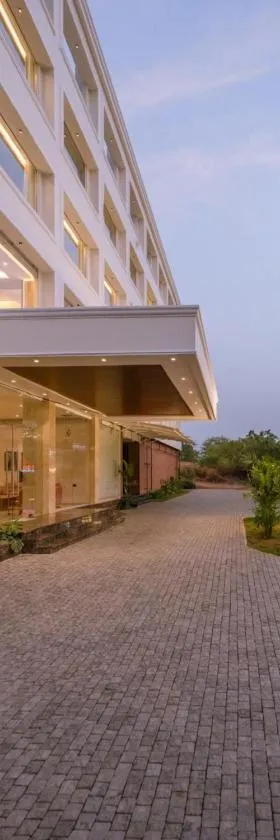 Loft Business Hotel，位于卡卡纳德的酒店