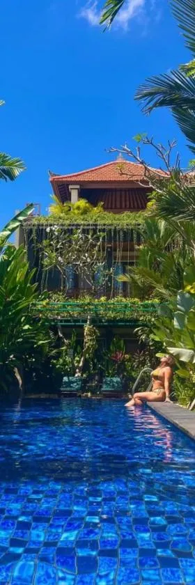 Casa Verde Guest House，位于Sempidi的酒店
