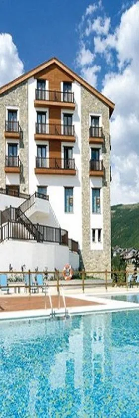 Hotel & Spa Real Badaguás Jaca，位于巴达古斯的酒店