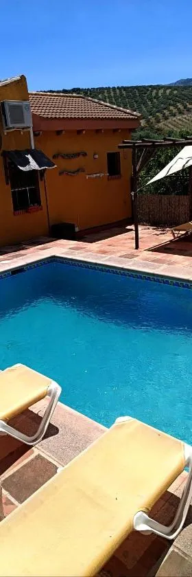 Cortijo Petra，位于Villanueva del Rosario的酒店