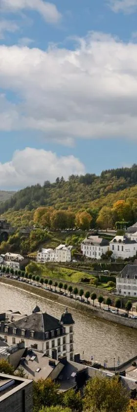 Hôtel Panorama - Vue exceptionnelle sur la Semois，位于布永的酒店