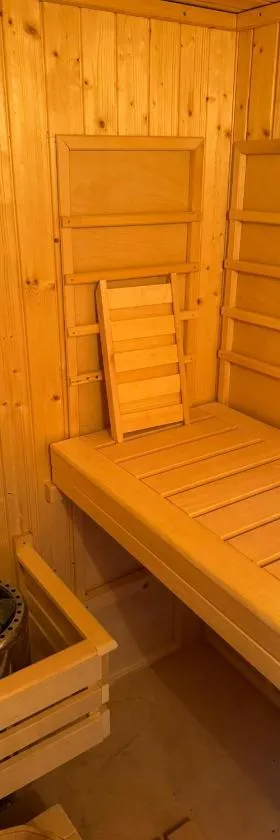 Ferienhaus für max6Gäste 2Kids 4Erwn，位于哈勒的酒店