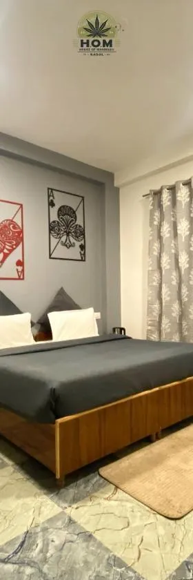 HOM House of MannMauji Riverside kasol，位于卡索尔的酒店