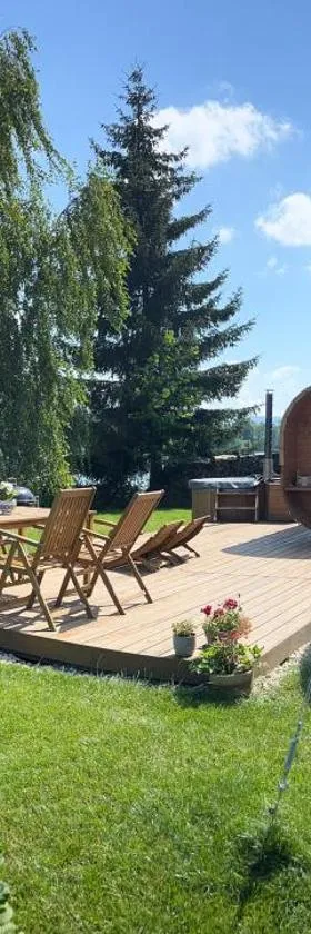 Yary Yurt，位于Všeruby的酒店