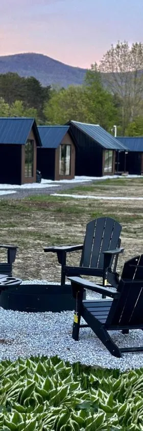 Emrose Luxury Cabins，位于Brandon的酒店