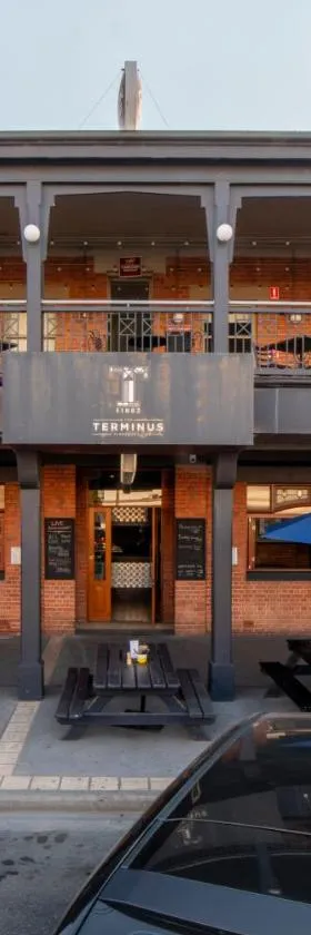 Terminus Hotel Yarrawonga，位于亚勒旺加的酒店
