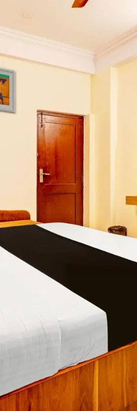 Hotel O Dolphin，位于Rāiwāla的酒店