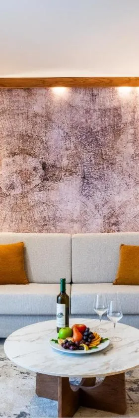 Boutique Hotel Villa Royal，位于蒂瓦特的酒店