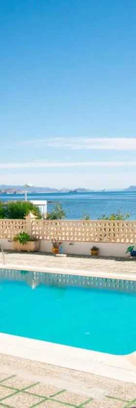 Apartamentos El Calón Playa，位于库埃瓦斯德拉尔曼索拉的酒店