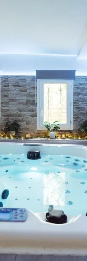 Suite and Spa la Perla Bianca，位于Grabels的酒店