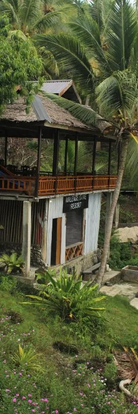 Malenge Dive Resort，位于Pulau Malenge的酒店