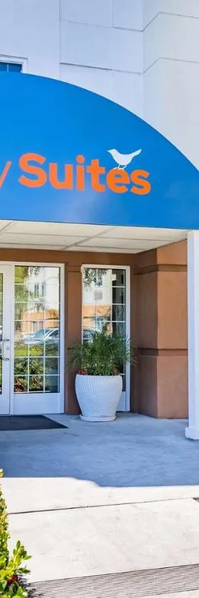 Sonesta Simply Suites Lansing，位于兰辛的酒店