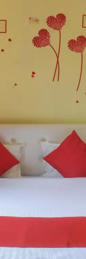 Hotel O R K Hotel，位于Chinchiwad的酒店