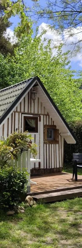 Camping de la Vallée du Doux，位于Boucieu-Le-Roi的酒店