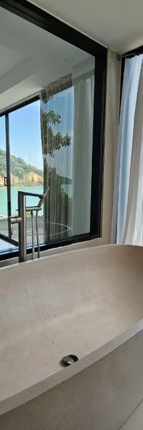 8IK88 Resort - SHA Extra Plus，位于波湾的酒店
