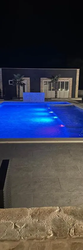 Diamond，位于Nin的酒店