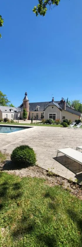 Domaine de charme - Les Places，位于Lassay-sur-Croisne的酒店