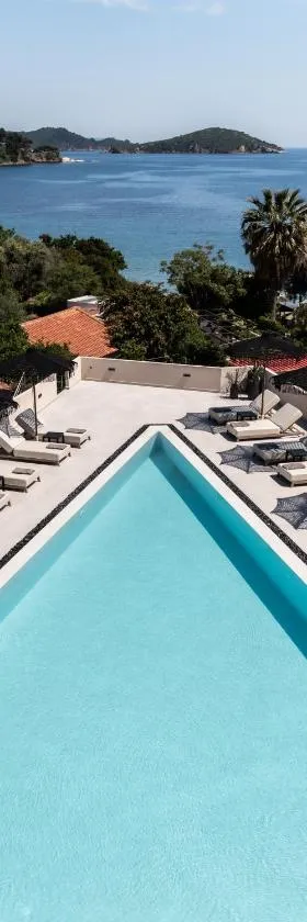 Nimfi Hotel, Skiathos，位于梅加利阿莫斯的酒店