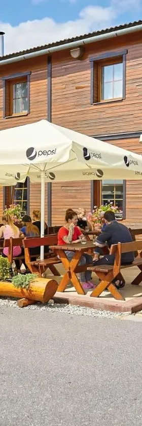 Resort Ohrada，位于Vísky的酒店