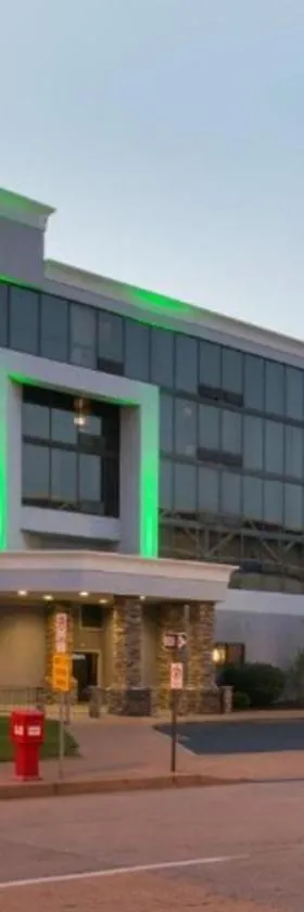 The Arch Convention Hotel，位于圣路易斯的酒店