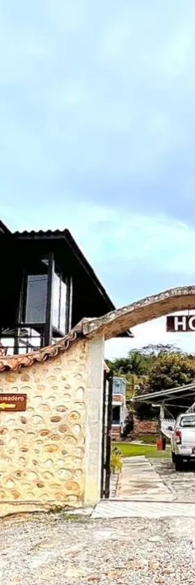 Hotel Paraíso Moniquira，位于莫尼基拉的酒店