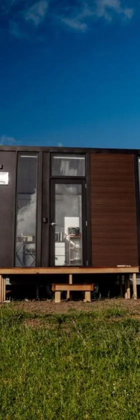 Mighty Tiny House 1 by Tiny Away，位于Ruawaro的酒店